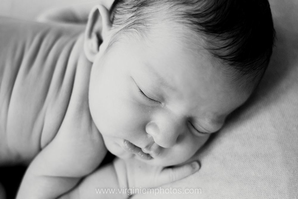 Virginie M. Photos - photographe Nord - naissance - nouveau né - bébé - studio - Croix (11)