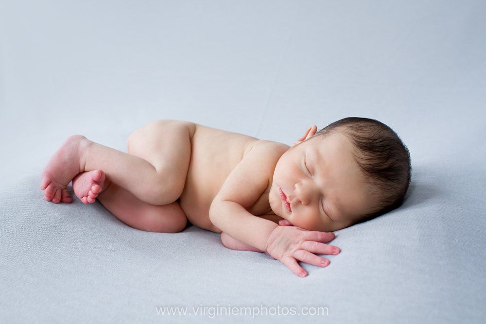 Virginie M. Photos - photographe Nord - naissance - nouveau né - bébé - studio - Croix (13)