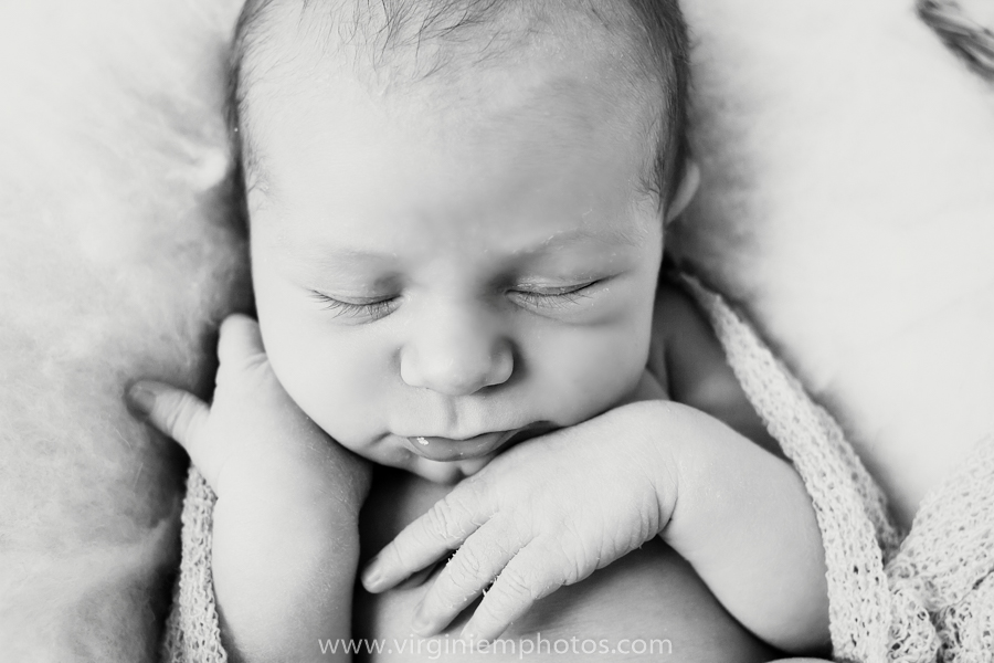 Virginie M. Photos-séance naissance-naissance-nouveau né-bébé-photographe-nord (3)