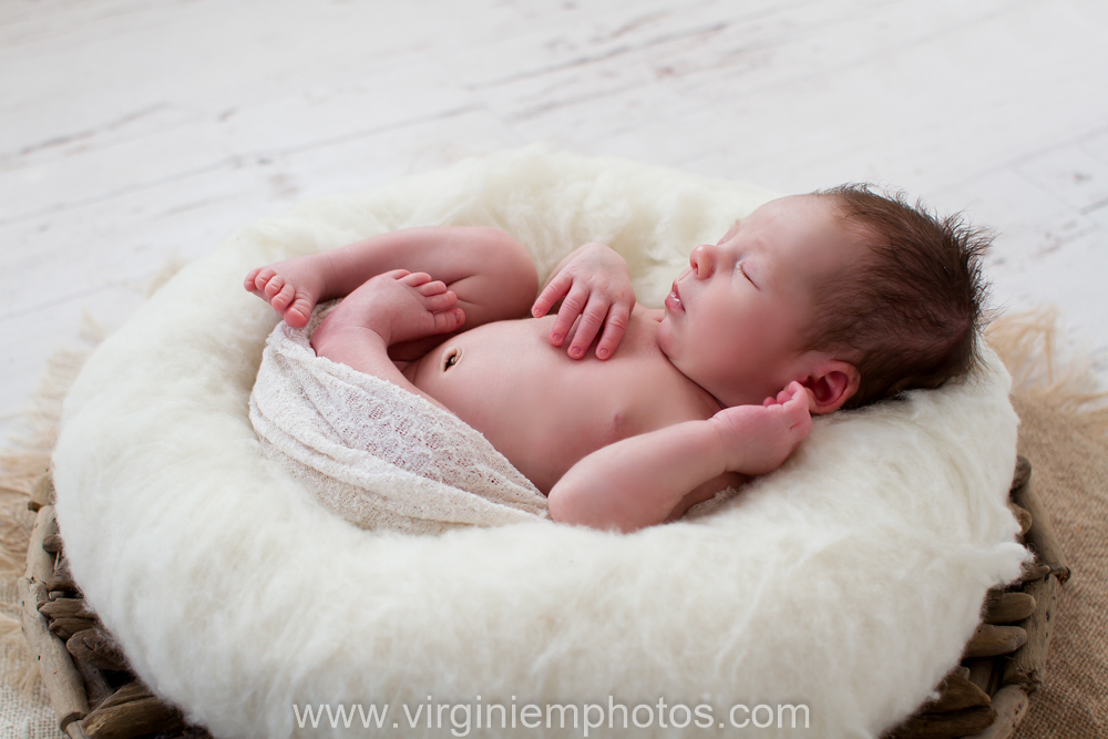 Virginie M. Photos - Enzo - photographe nord - nord - naissance - nouveau né - bébé - séance naissance - photos - Croix (13)