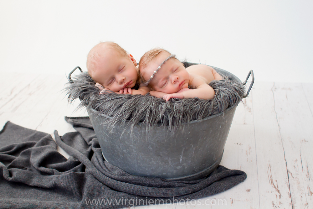 Virginie M. Photos-Photographe-nord-jumeaux-naissance-nouveau né-bébé-séance naissance-séance jumeaux-photos-studio-Croix-photographe nord (17)