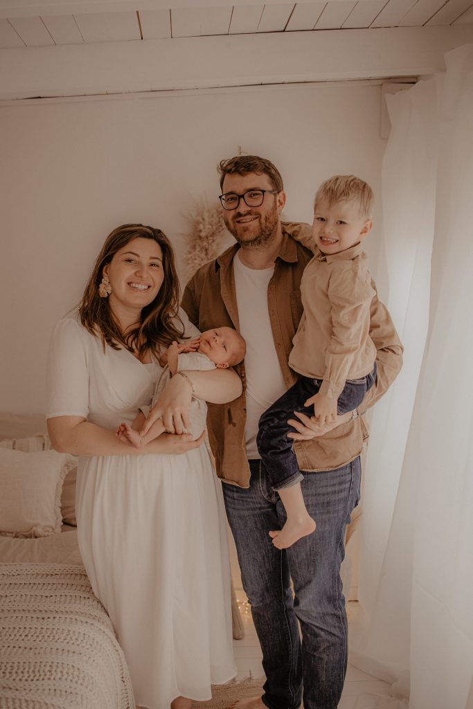 Portrait famille heureuse