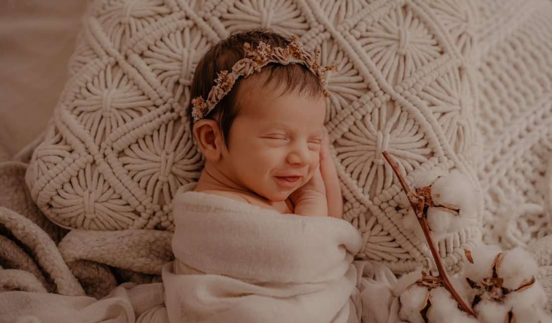 Séance naissance en famille – studio à Arleux