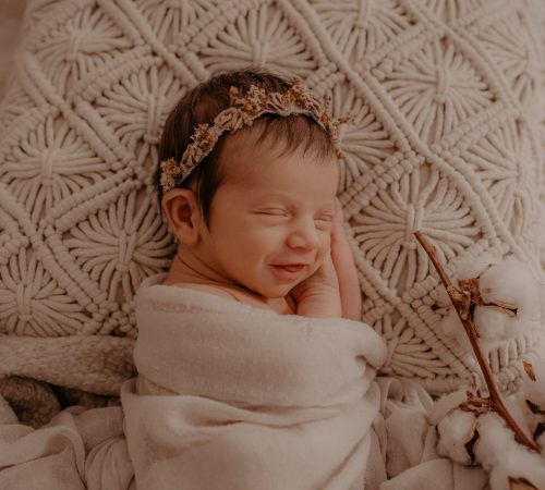 Séance naissance en famille – studio à Arleux